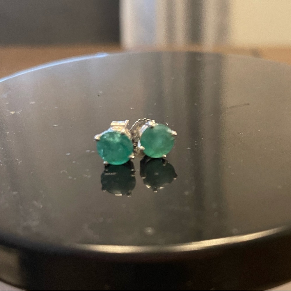 Solitaire Emerald Stud Earrings - image 4
